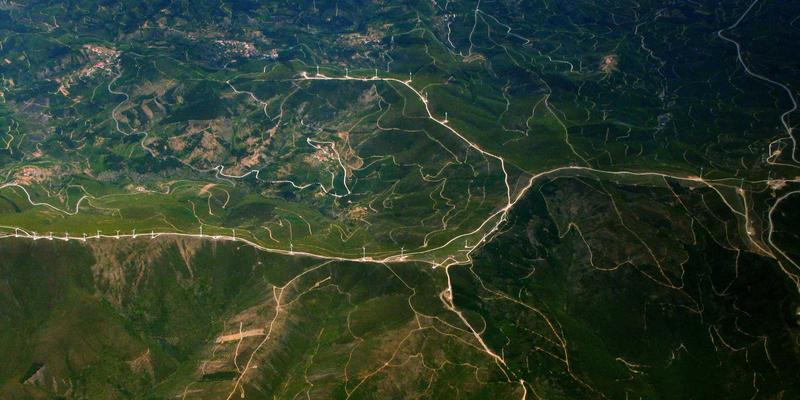 网络数据包代理与可视化工具：云原生时代网络技术与网站开发的关键演进