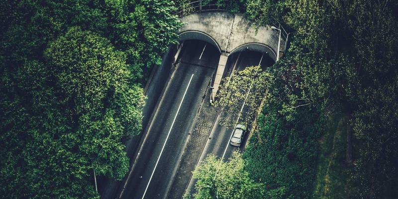 软件定义安全：构筑混合云时代电商与数字营销的智能防护架构